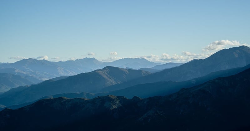 Matériel bivouac ultra léger pour randonnée : la checklist essentielle