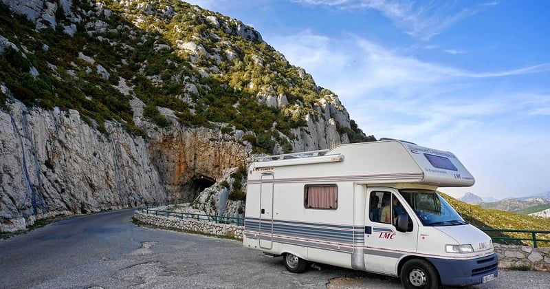 Visiter un parc national en camping-car l'été : le guide ultime
