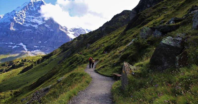Quel massif choisir pour une première randonnée en montagne